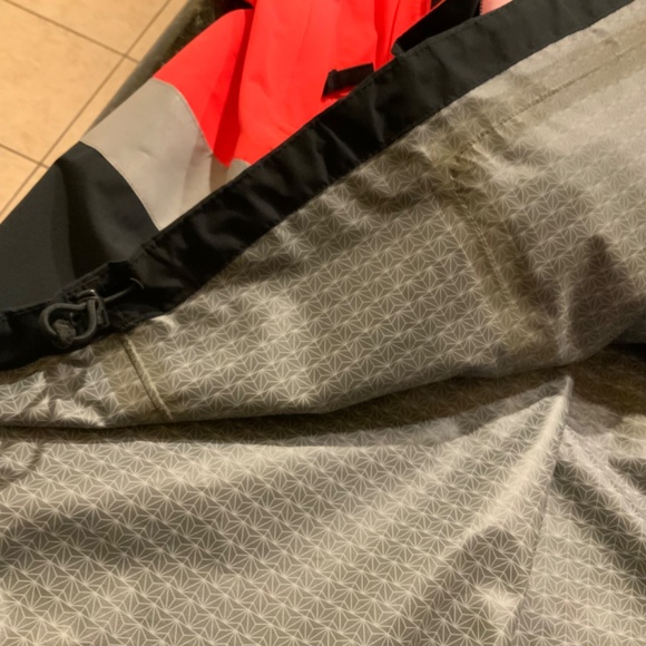 Delta Airlines Waterproof Hooded Reflective Jacket Size XXL (by Lands End) - Picture 9 of 13